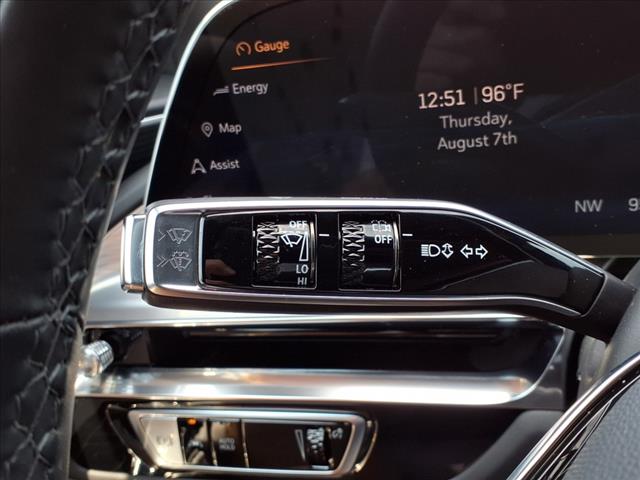 2025 Cadillac LYRIQ Sport 2:CP2307