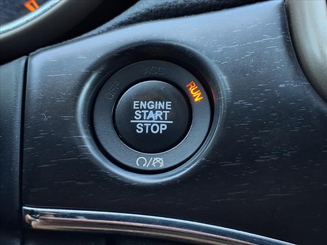 2017 Jeep Grand Cherokee Limited:CP2303A1