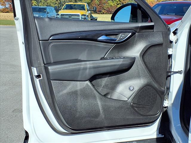 2023 Buick Envision Preferred:CP2323