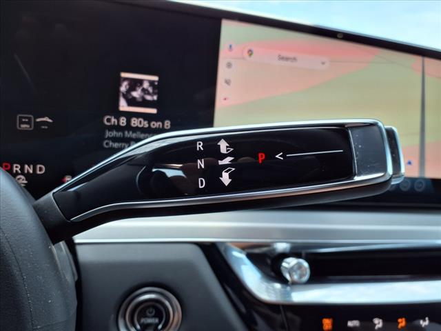 2025 Cadillac LYRIQ Sport 2:CP2307