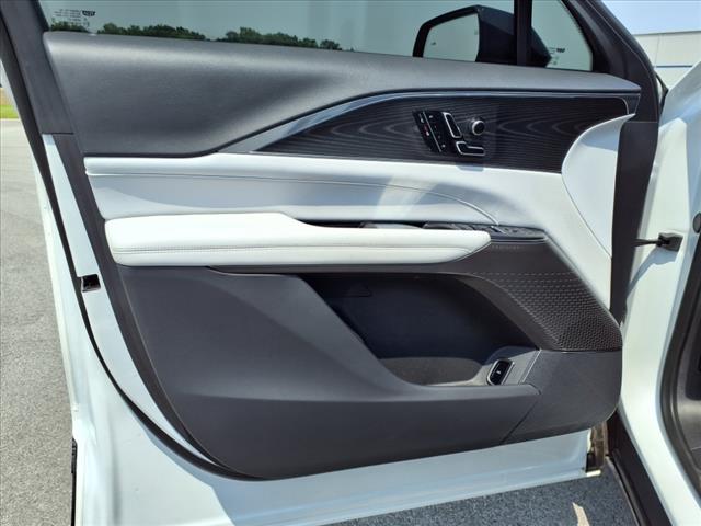 2024 Cadillac LYRIQ Sport 1:CP2289