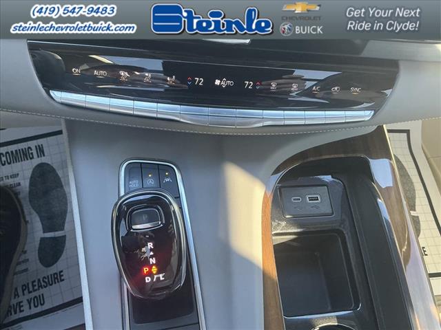 2024 Cadillac Escalade Premium Luxury Platinum:C25038A