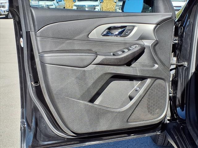 Photo of 2023 Chevrolet Traverse LT Cloth in Clyde, OH - 30,  2023 Chevrolet Traverse LT Cloth:CP2318