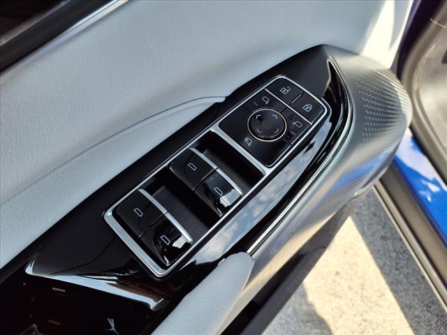 2025 Cadillac LYRIQ Sport 2:CP2307