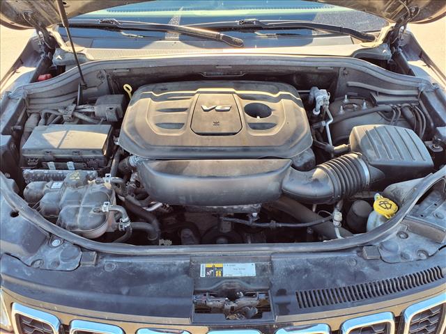 2017 Jeep Grand Cherokee Limited:CP2303A1