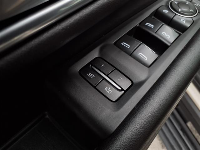 2021 Chevrolet Suburban High Country photo 32