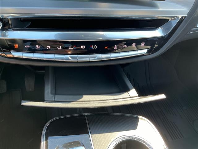 2024 Cadillac Lyriq Luxury photo 32