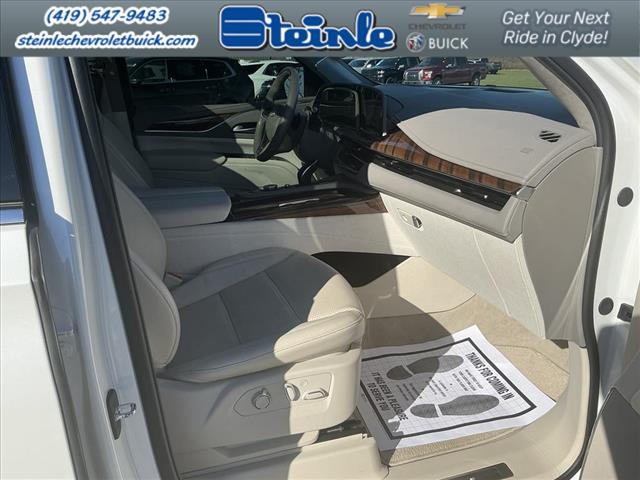 2024 Cadillac Escalade Premium Luxury Platinum:C25038A