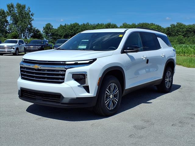 2025 Chevrolet Traverse photo 2