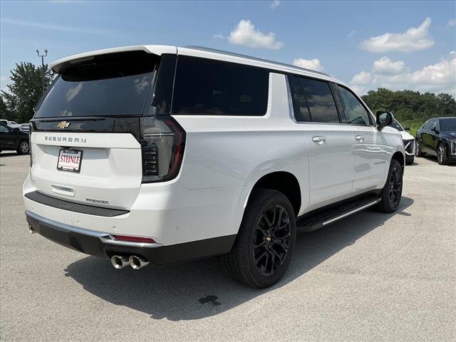2025 Chevrolet Suburban Premier photo 3