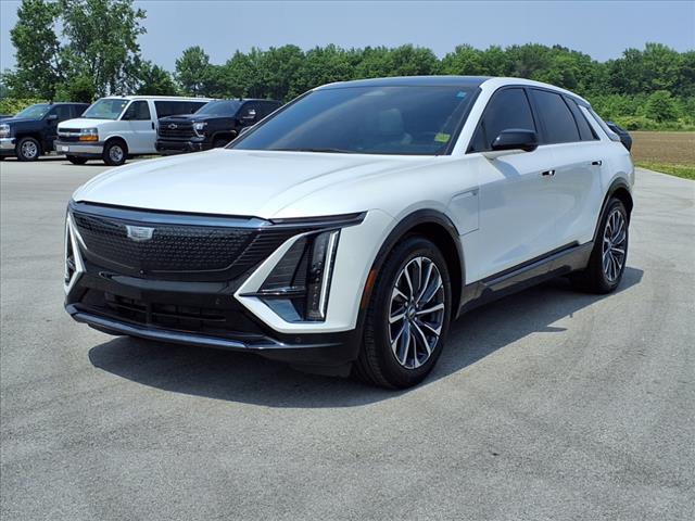2024 Cadillac Lyriq Sport photo 3