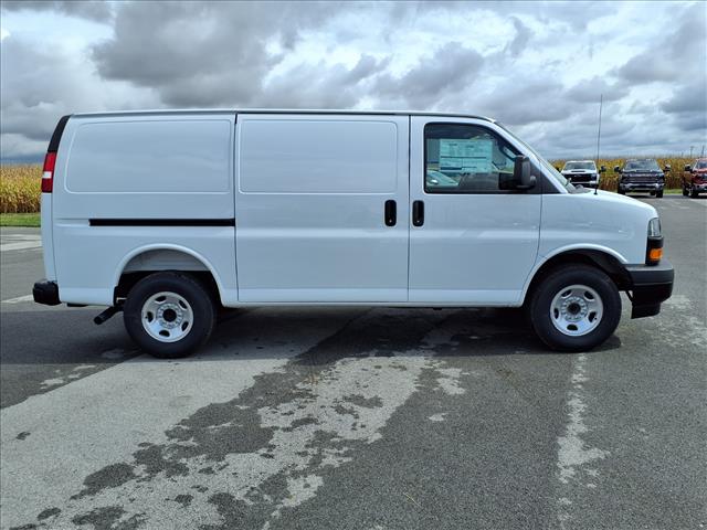 2025 Chevrolet Express 2500:C25130