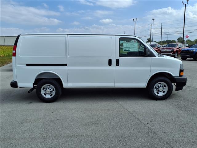 2025 Chevrolet Express 3500:C25128