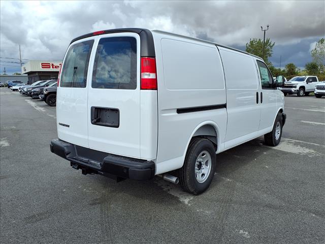 2025 Chevrolet Express 2500:C25130