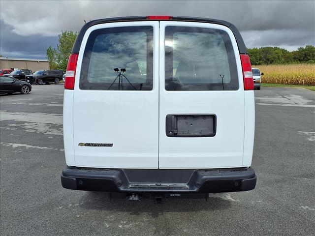 2025 Chevrolet Express 2500:C25130