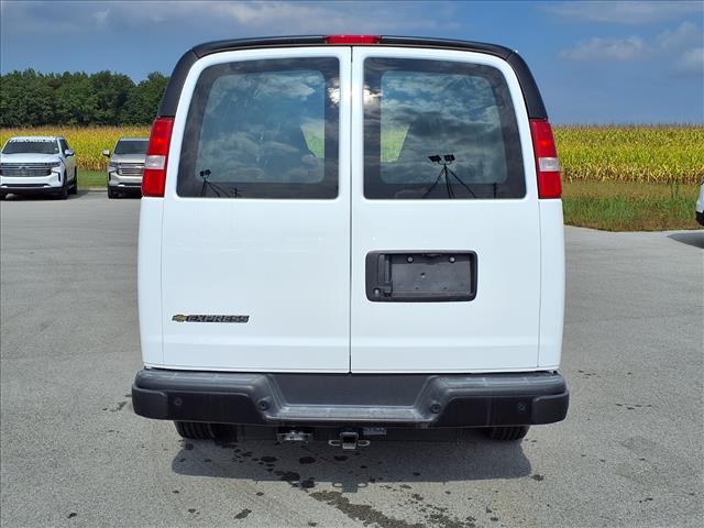 2025 Chevrolet Express 3500:C25128
