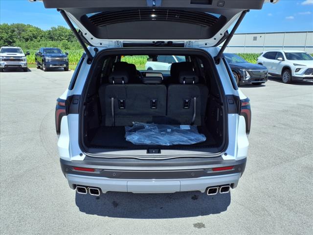 2025 Chevrolet Traverse photo 7