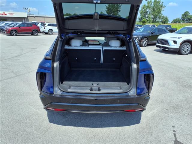 2025 Cadillac LYRIQ Sport 2:CP2307