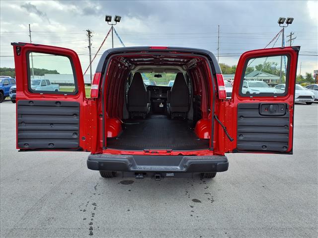 2025 Chevrolet Express 2500:C25127