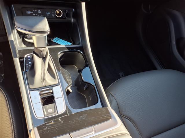2025 Hyundai SANTA CRUZ SEL Activity