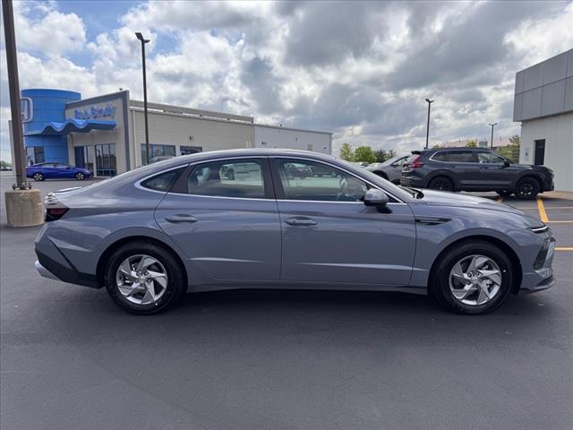 2025 Hyundai SONATA SE
