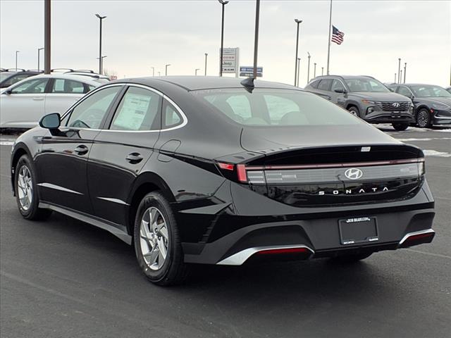 2025 Hyundai SONATA SE