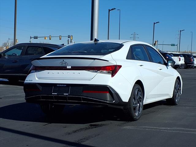 2025 Hyundai ELANTRA SEL Sport