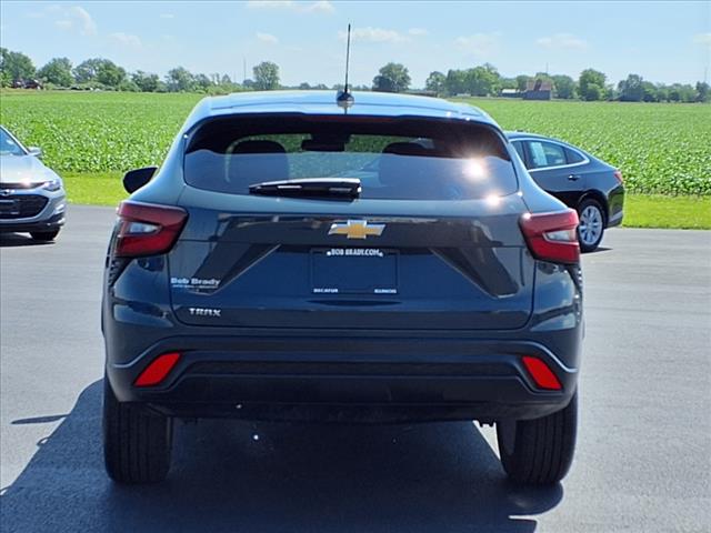 2025 Chevrolet Trax LS