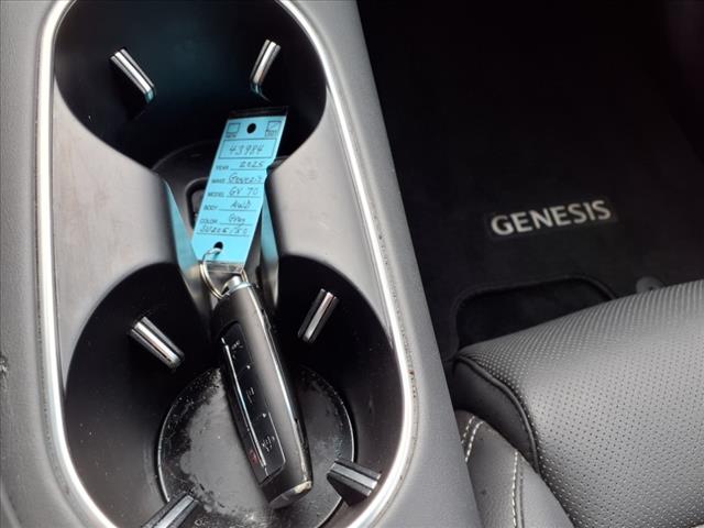 2025 Genesis GV70 2.5T