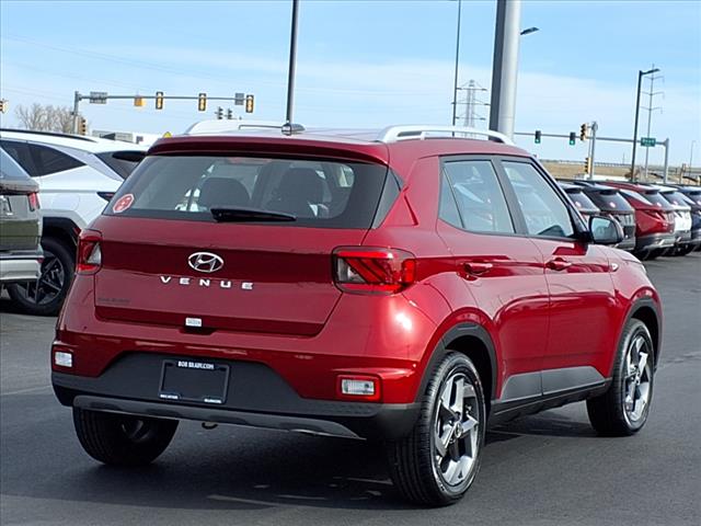 2025 Hyundai VENUE SEL