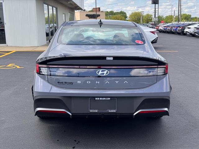 2025 Hyundai SONATA SE