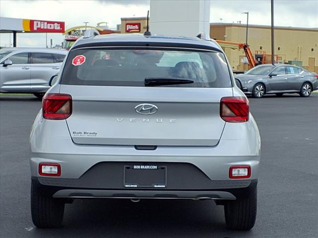 2024 Hyundai VENUE SEL