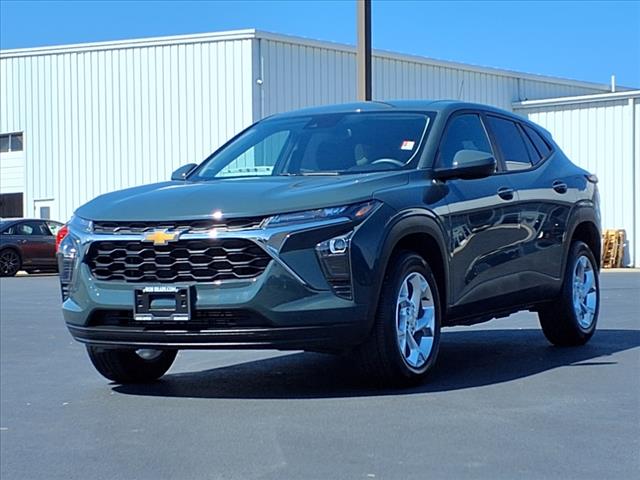 2025 Chevrolet Trax LS