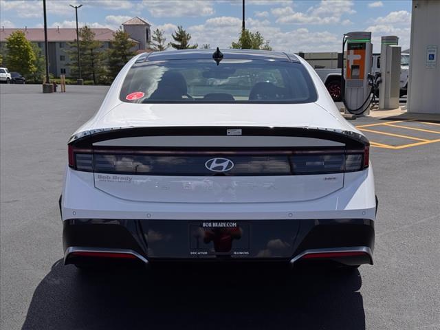 2025 Hyundai SONATA Hybrid Limited
