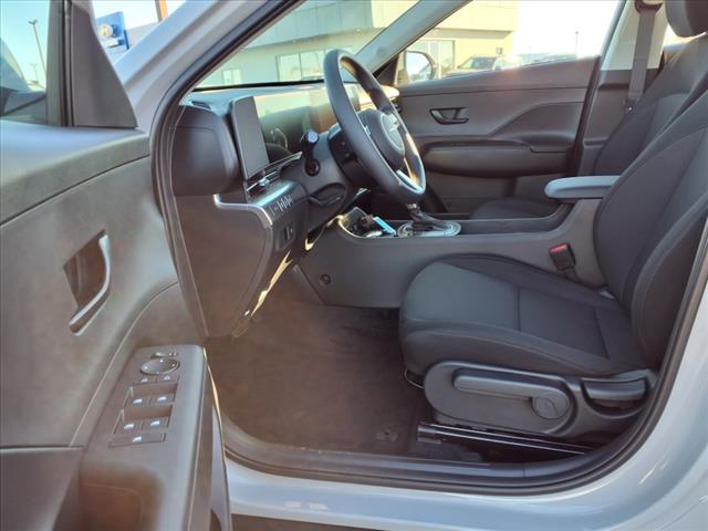 2025 Hyundai KONA SE