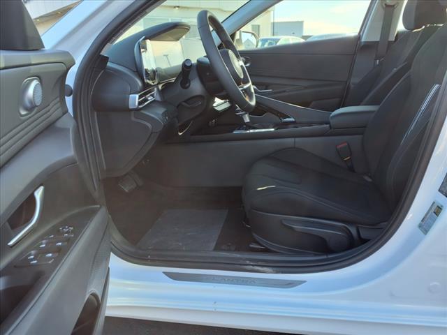2025 Hyundai ELANTRA SEL Convenience