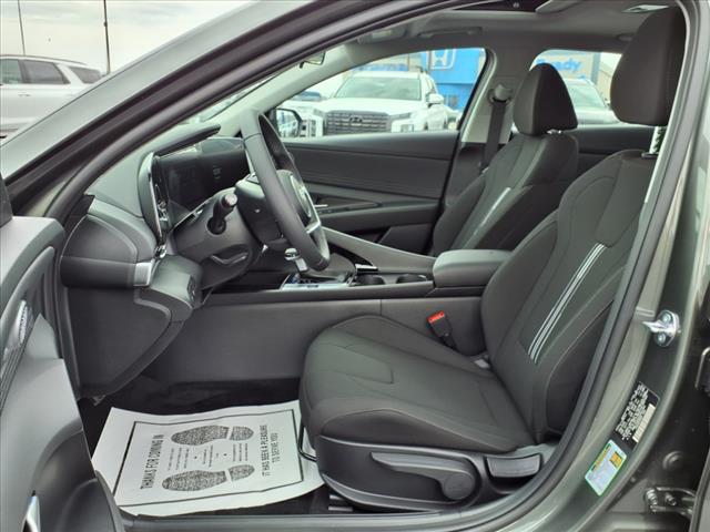2025 Hyundai ELANTRA SEL Convenience