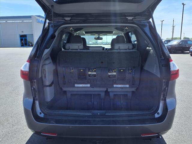 2017 Toyota Sienna 