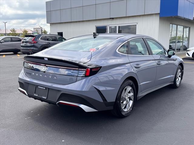 2025 Hyundai SONATA SE