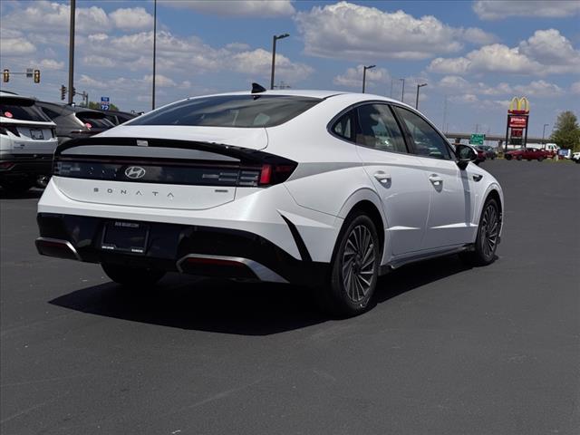 2025 Hyundai SONATA Hybrid SEL