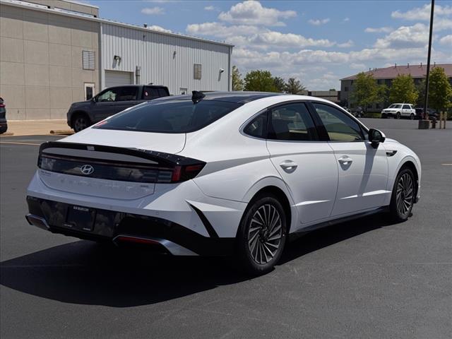 2025 Hyundai SONATA Hybrid Limited