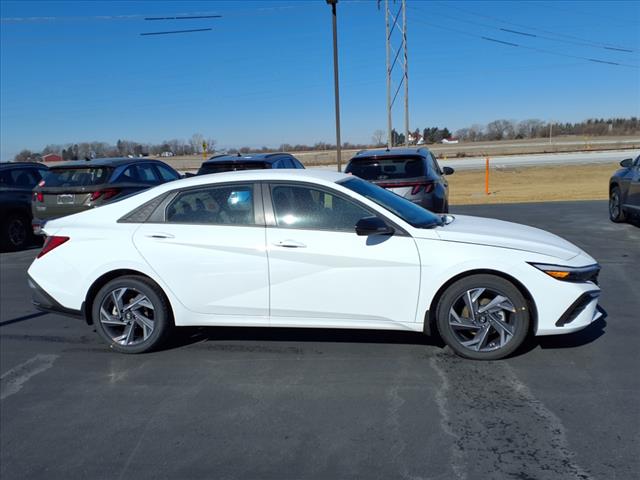 2025 Hyundai ELANTRA SEL Sport