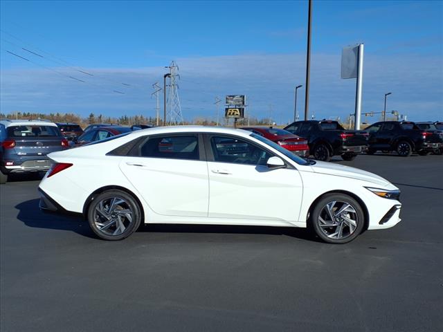 2025 Hyundai ELANTRA SEL Convenience