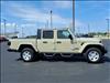 2022 Jeep Gladiator Sport - thumbnail 2