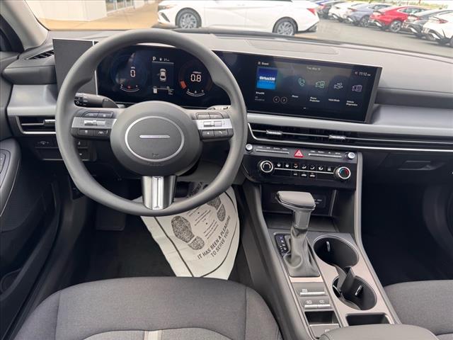 2025 Hyundai SONATA SE