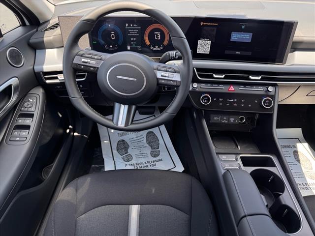 2025 Hyundai SONATA Hybrid SEL