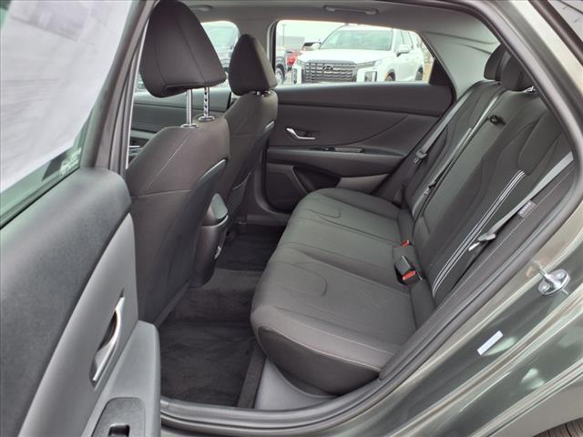 2025 Hyundai ELANTRA SEL Convenience