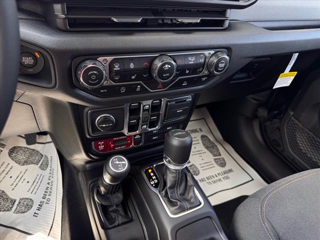 2025 Jeep Gladiator Willys