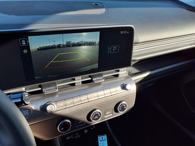 2025 Hyundai KONA SE