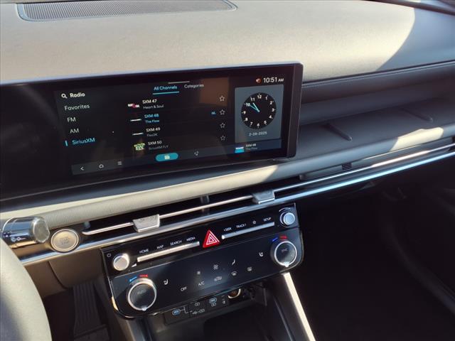 2025 Hyundai SANTA CRUZ SEL Activity